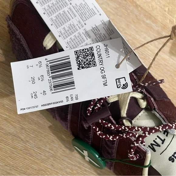 Adidas x song for the mute country OG maroon color way. - Picture 2 of 6